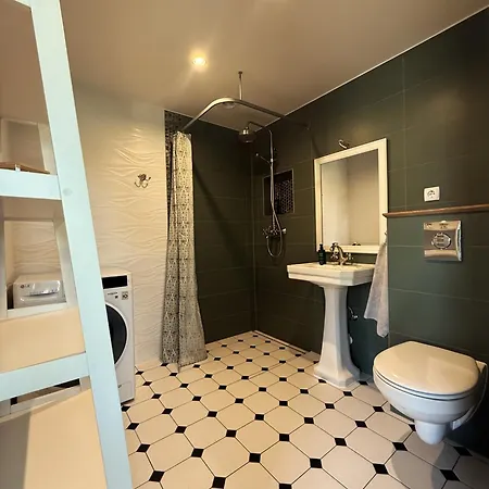 Kooli 7 - Ii Floor Sea View With Balcony In Old Town Lejlighed