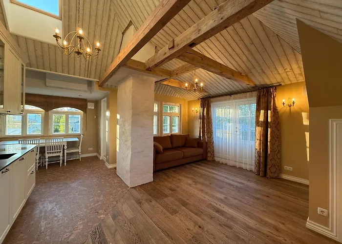 Kooli 7 - Ii Floor Sea View With Balcony In Old Town * 합살루