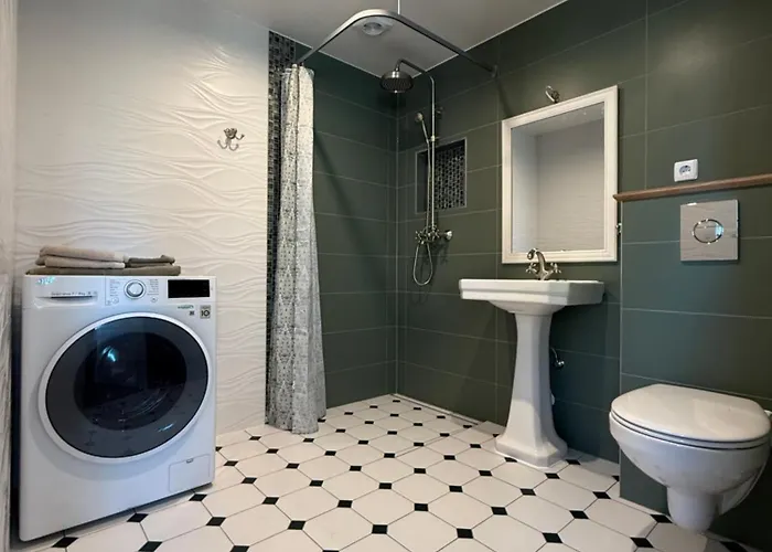 Kooli 7 - Ii Floor Sea View With Balcony In Old Town شقة *